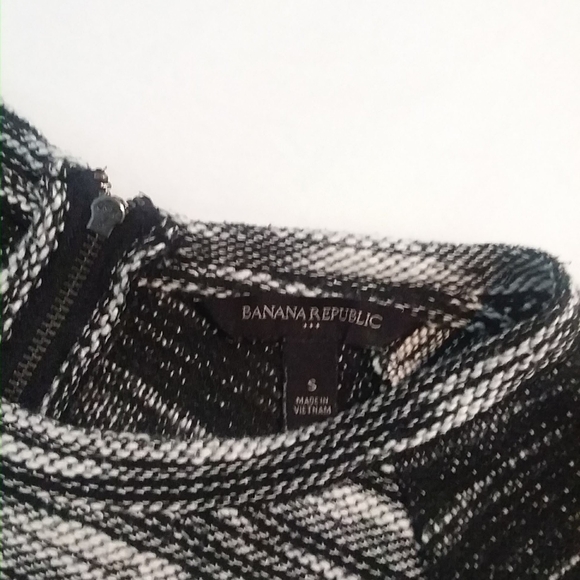 Banana Republic Women's Size Small Knit Sweater - Picture 4 of 4